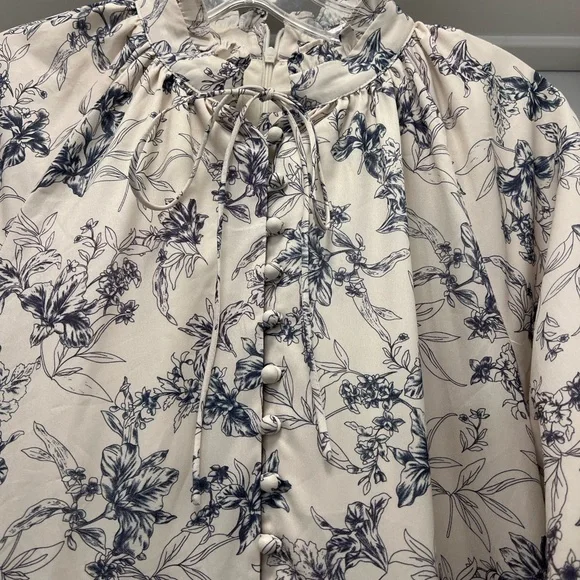 Dainty Jewells White and Blue Floral Dress - Picture 5 of 12